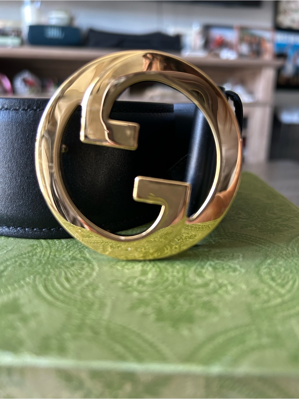 Gucci Black Leather Belt with Gold Interlocking G Buckle - Picture 6 of 9